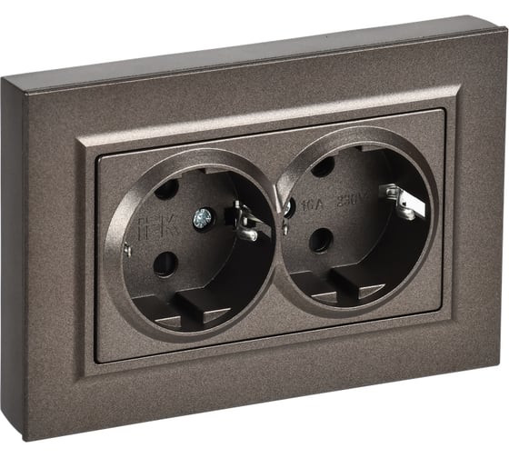 Изображение товара Розетка IEK BRITE 2-я с заземлением, с защитными шторками, плоская, 16А в сборе РСшПл12-3-БрТБ темная бронза BR-R28-16-K45-F