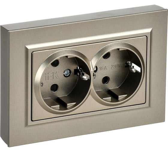 Изображение товара Розетка IEK BRITE 2-я с заземлением, с защитными шторками, плоская,16А в сборе РСшПл12-3-БрШ шампань BR-R28-16-K37-F