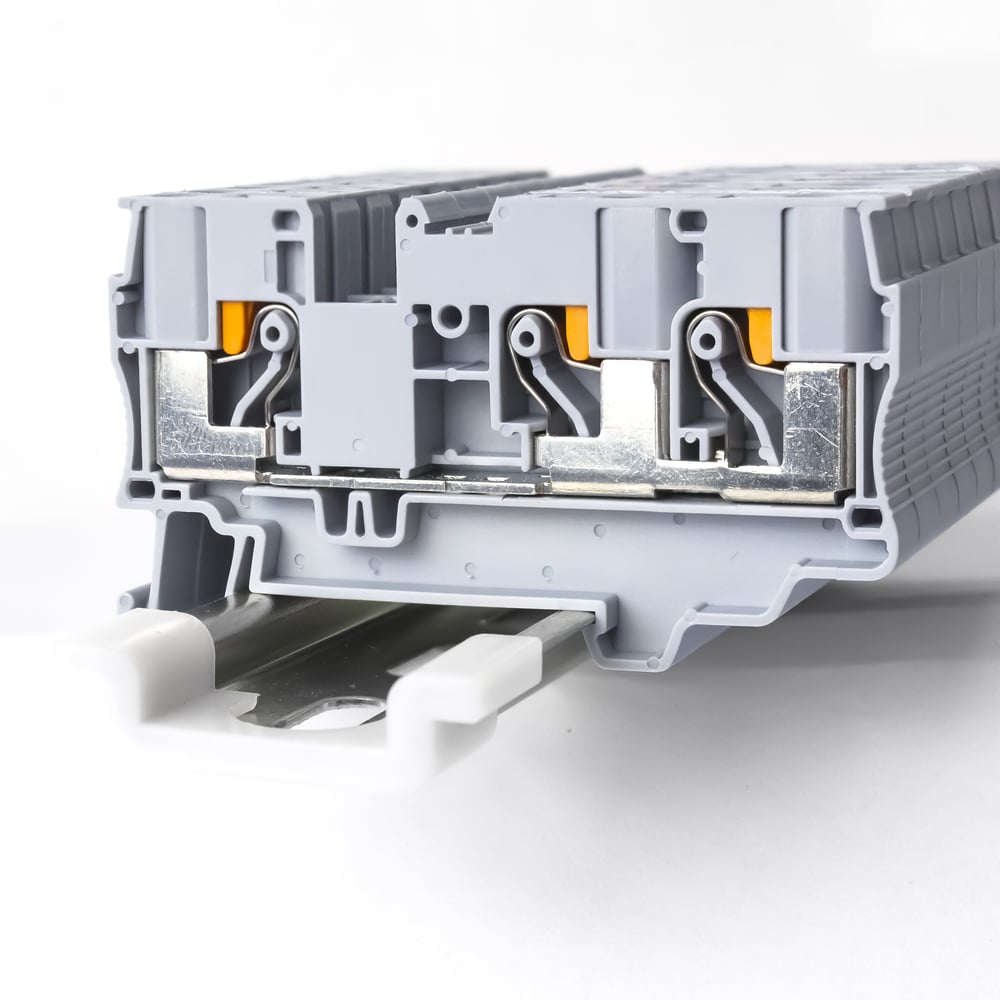 Изображение товара Клемма RYK 6мм2 для подключения фазных проводников на DIN-рейку V0 огнестойкая