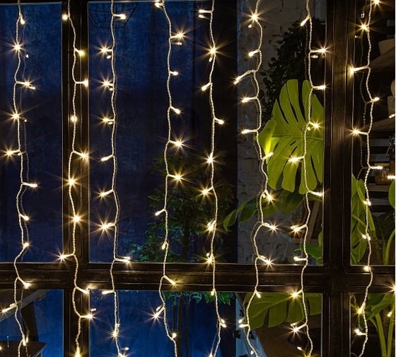 Изображение товара Электрическая гирлянда-занавес Winter Glade Теплый белый свет, 195 ламп CB200