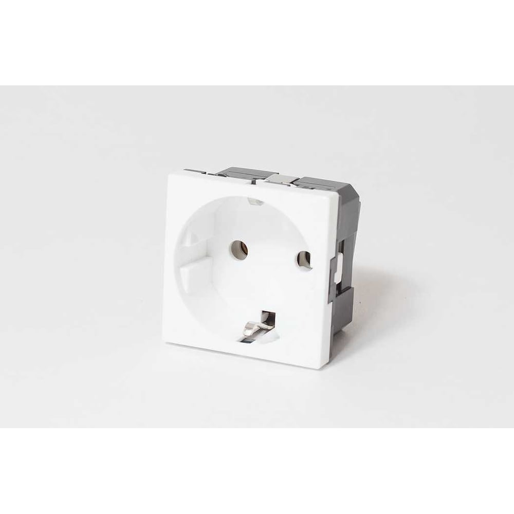 Изображение товара Электрическая розетка SPL 2К+З с защитными шторками и безвинтовым зажимом