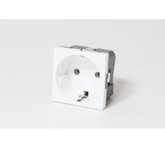 Изображение товара Розетка электрическая SPL 2К+З, с защитными шторками, белый, 1 шт. 200076