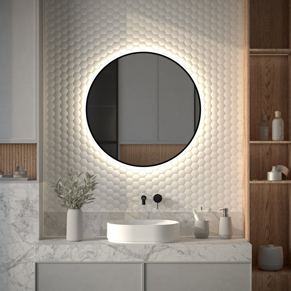 Изображение товара Зеркало с окантовкой и LED-подсветкой DEFESTO 25W 80 см современное