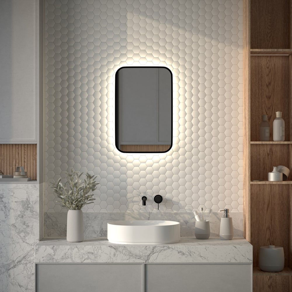 Изображение товара Зеркало с окантовкой и LED-подсветкой DEFESTO 40x60 см