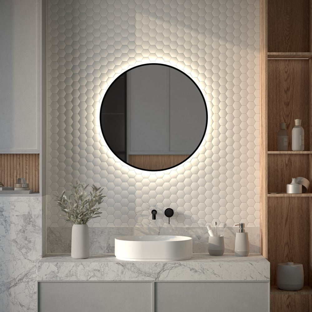 Изображение товара Зеркало с LED-подсветкой DEFESTO 18W 70 см современноенастенное