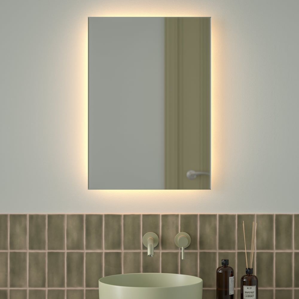 Изображение товара Зеркало с фацетом и LED-подсветкой DEFESTO 21W 50x70 см