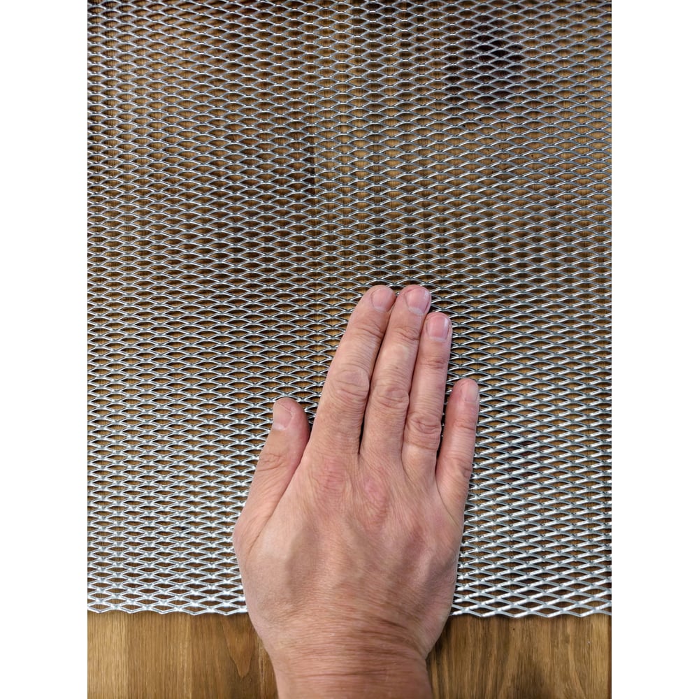 Изображение товара Сетка просечно вытяжная Фабрика сеток Железный слон ЦПВС оцинкованная ромб 16х6 перемычка 0.7х1.5 мм 1000х5000 мм, ПВЛ для мебели, ограждения, защиты 1606-07-147-1-5Z