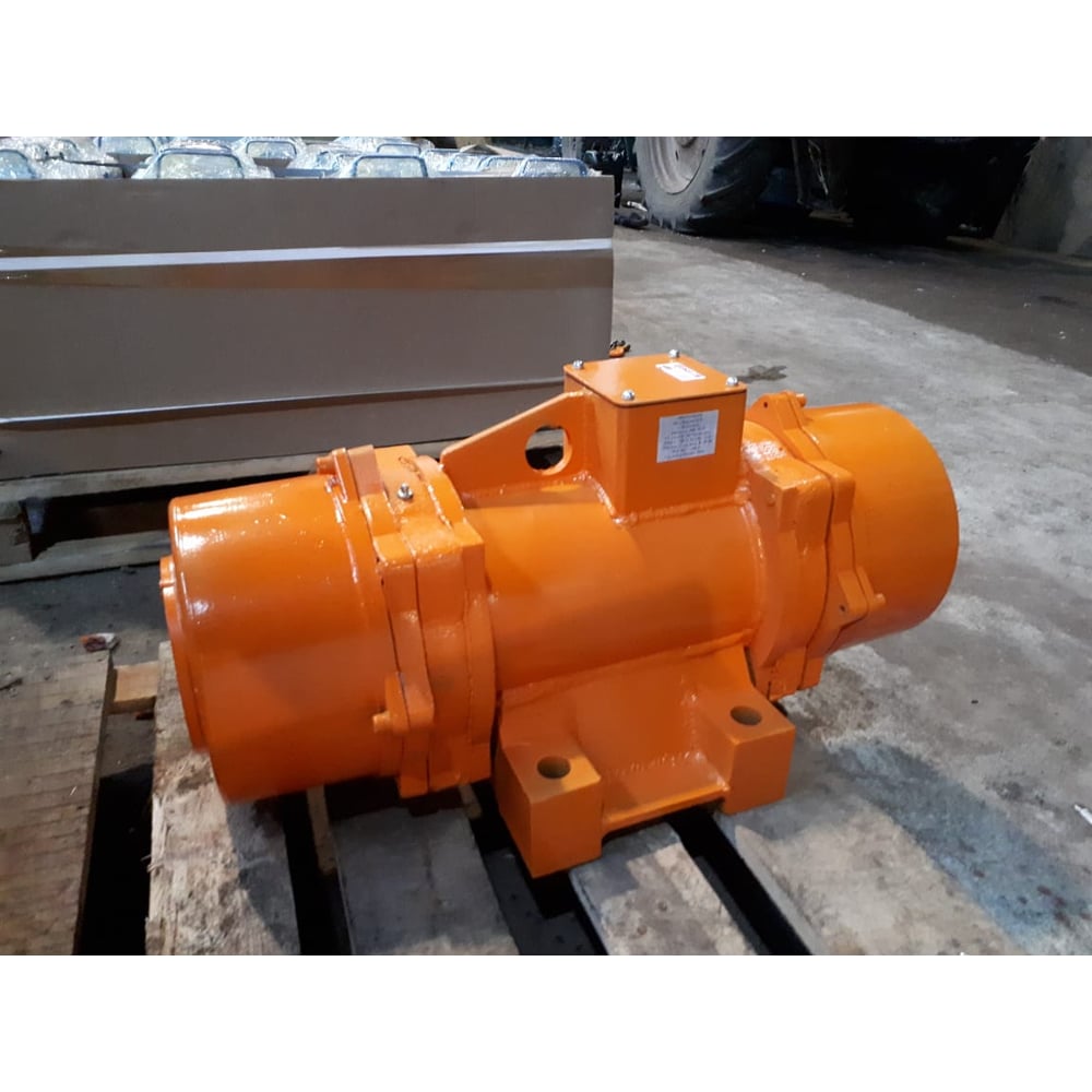 Изображение товара Вибратор высокого ресурса ВИБРОМАШ ВИ-50-25 Б 1500 об 380 В профессиональный