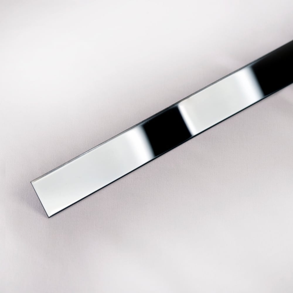 Изображение товара Декоративная полоса Forming P1 из нержавеющей стали AISI 304 40 мм x 1500 мм черный зеркальный