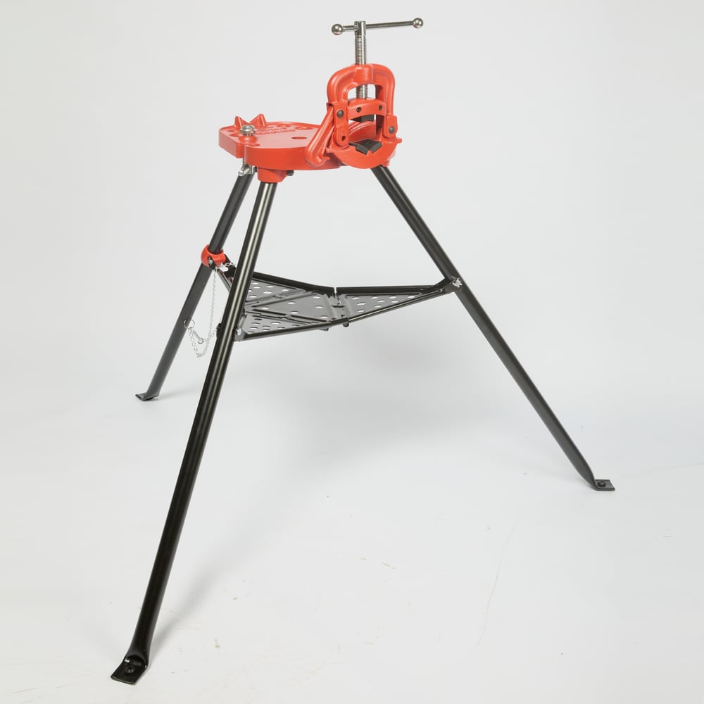 Изображение товара Откидные тиски MAXXTER 1/8-2.1/2 (10-76мм) профессиональные на треноге