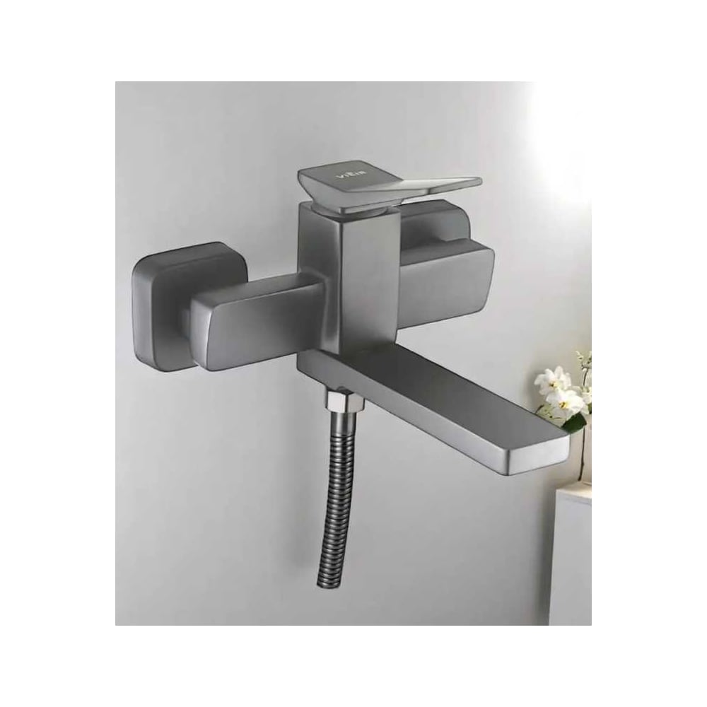 Изображение товара Смеситель для ванны однорычажный ViEiR графит V423531-G современный дизайн