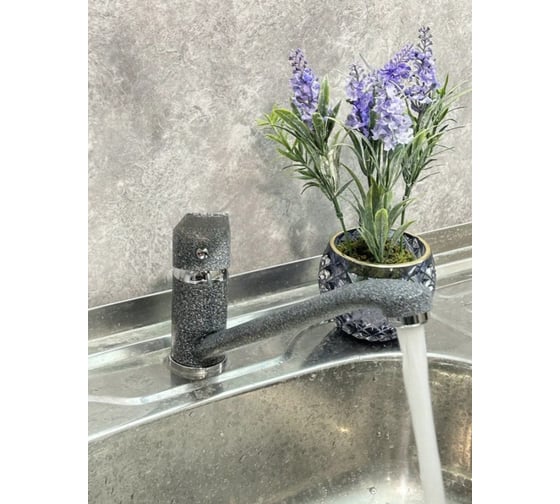 Изображение товара Смеситель для кухни однорычажный латунный низкий ViEiR излив черно-серый точечный для дизайнерской кухни V063522-HC