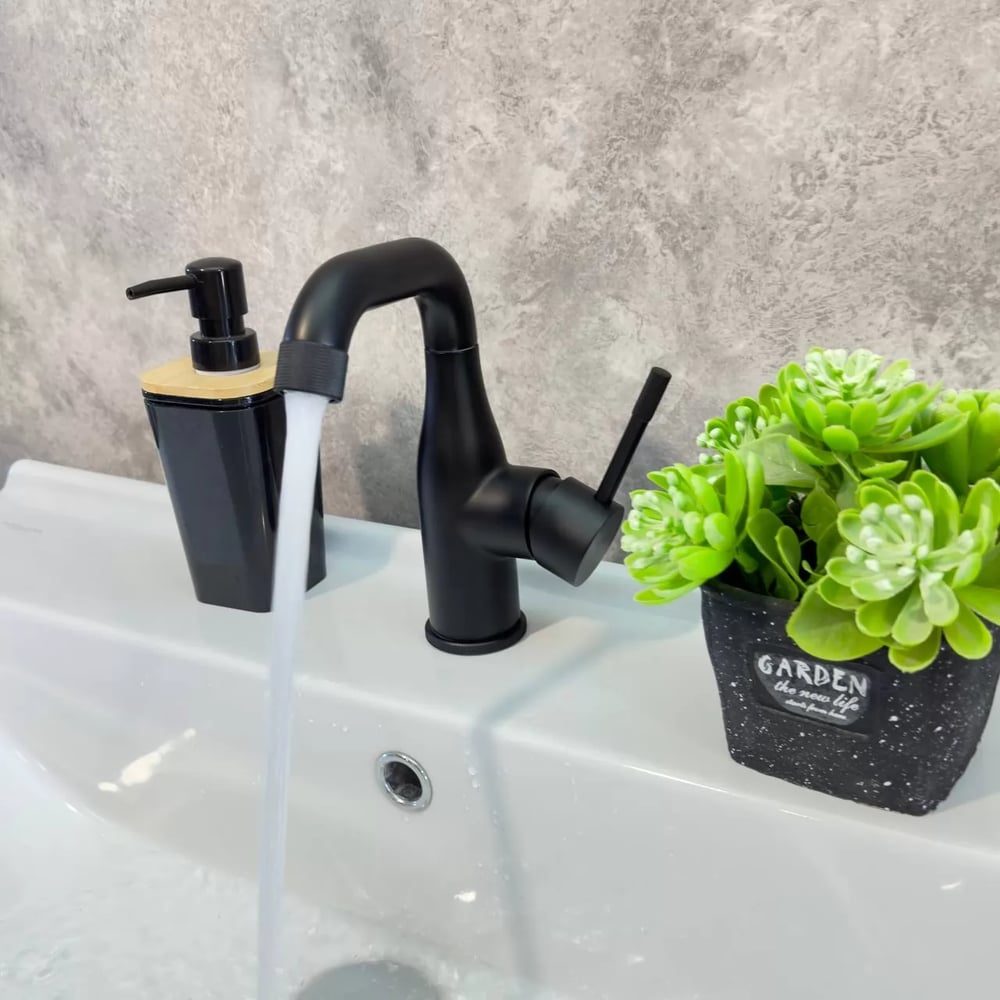 Изображение товара Смеситель для раковины ViEiR однорычажный черный с аэроторм 403514-C