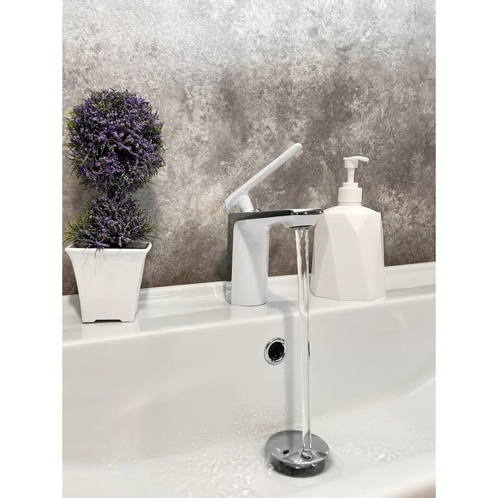 Изображение товара Смеситель для раковины однорычажный ViEiR V332511-F белый хром современный стиль