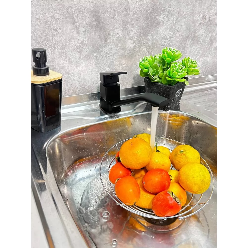 Изображение товара Смеситель для умывальника ViEiR V113511-C черный поворотный однорычажный латунь