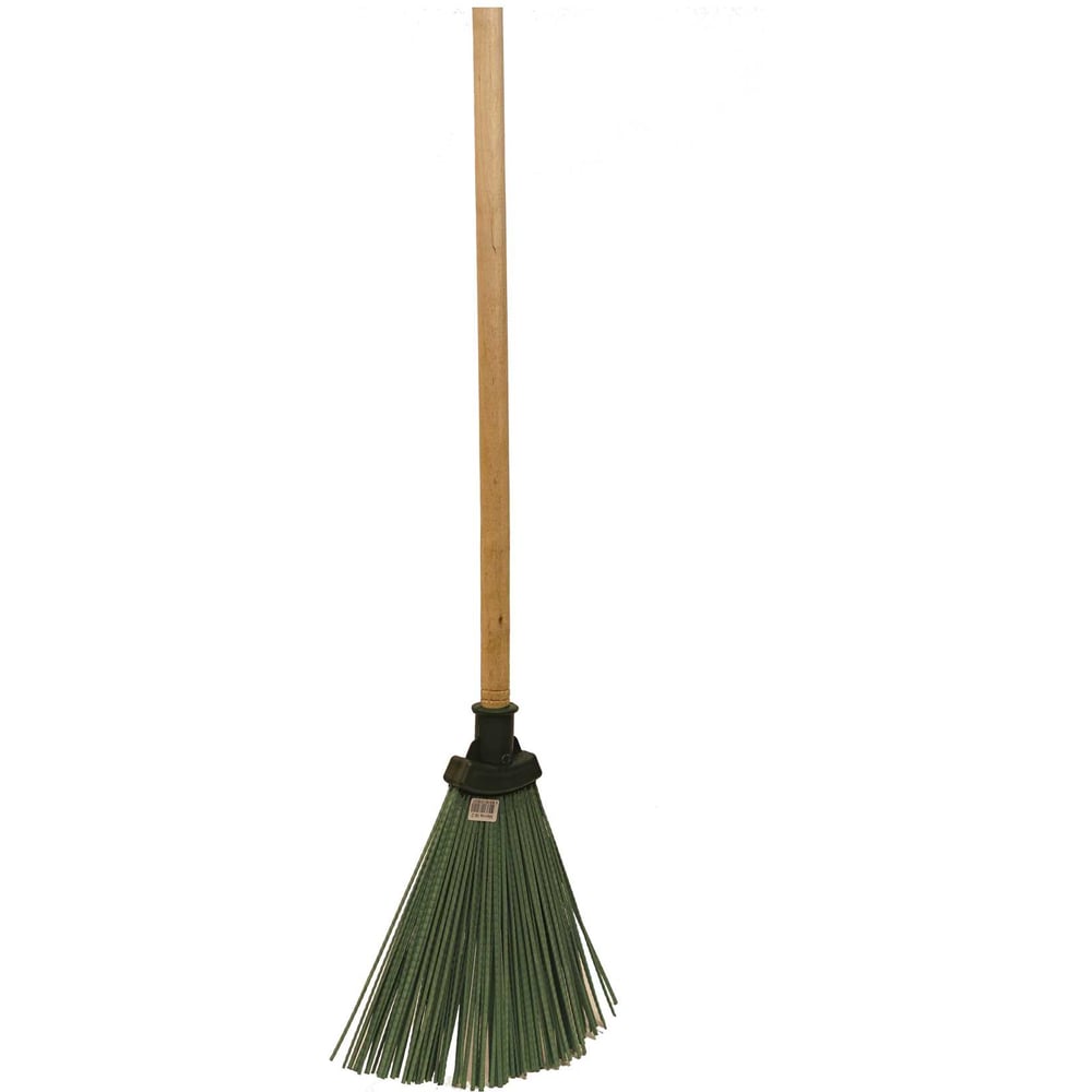 Изображение товара Метла ПКФ "ВИРА" М2 веерная на черенке высшего сорта 4625161970199