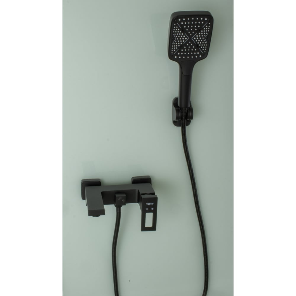 Изображение товара Смеситель для ванны ViEiR однорычажный черный короткий излив современный стиль