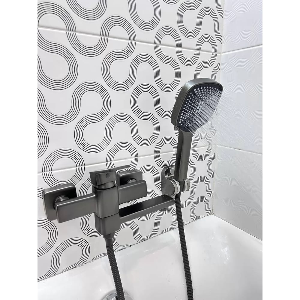 Изображение товара Смеситель для ванны ViEiR однорычажный с коротким изливом графит