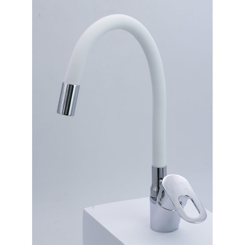 Изображение товара Смеситель для кухни однорычажный ViEiR с высоким изливом и гибким шлангом белый