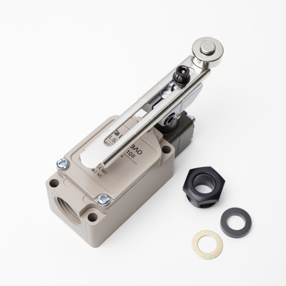 Изображение товара Kонцевой выключатель мгновенного действия Lanbao LSAR-5108 корпус 67x41x40 цинковый сплав, IP66, NO/NC регулируемый роликовый рычаг 08-00049995