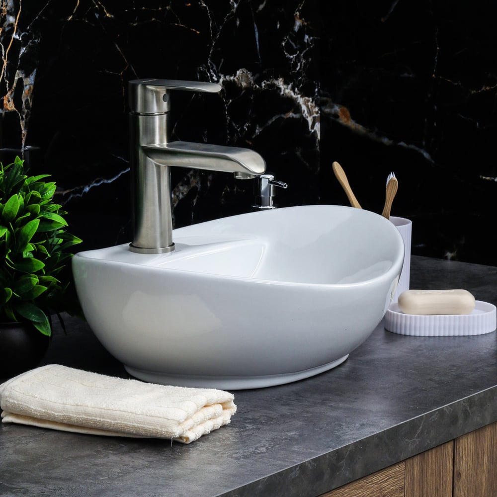 Изображение товара Раковина MELANA MLN-7167 7167-805 белая овальная керамика для ванной