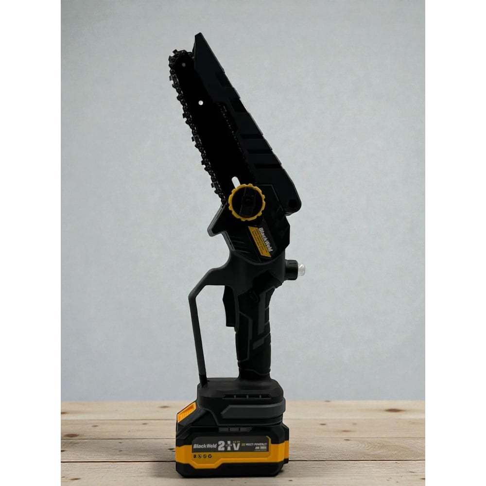 Изображение товара Бесщеточная цепная пила BlackWeld 21V 3.0Ah с кейсом и защитой цепи