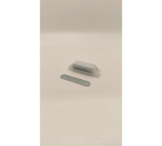 Изображение товара Защелка мебельная с магнитом Крепстор малая белая, Пакет 10 шт. 4665317041267