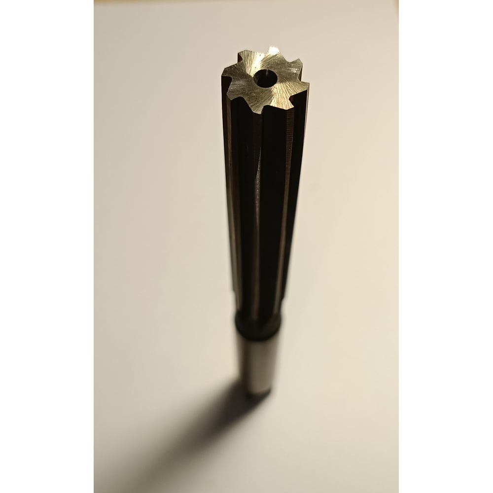 Изображение товара Развертка ручная цилиндрическая ЛОИЗ 15,5 Н7. Р6М5. -РР-15,5 ЛОИЗ-РР-15,5