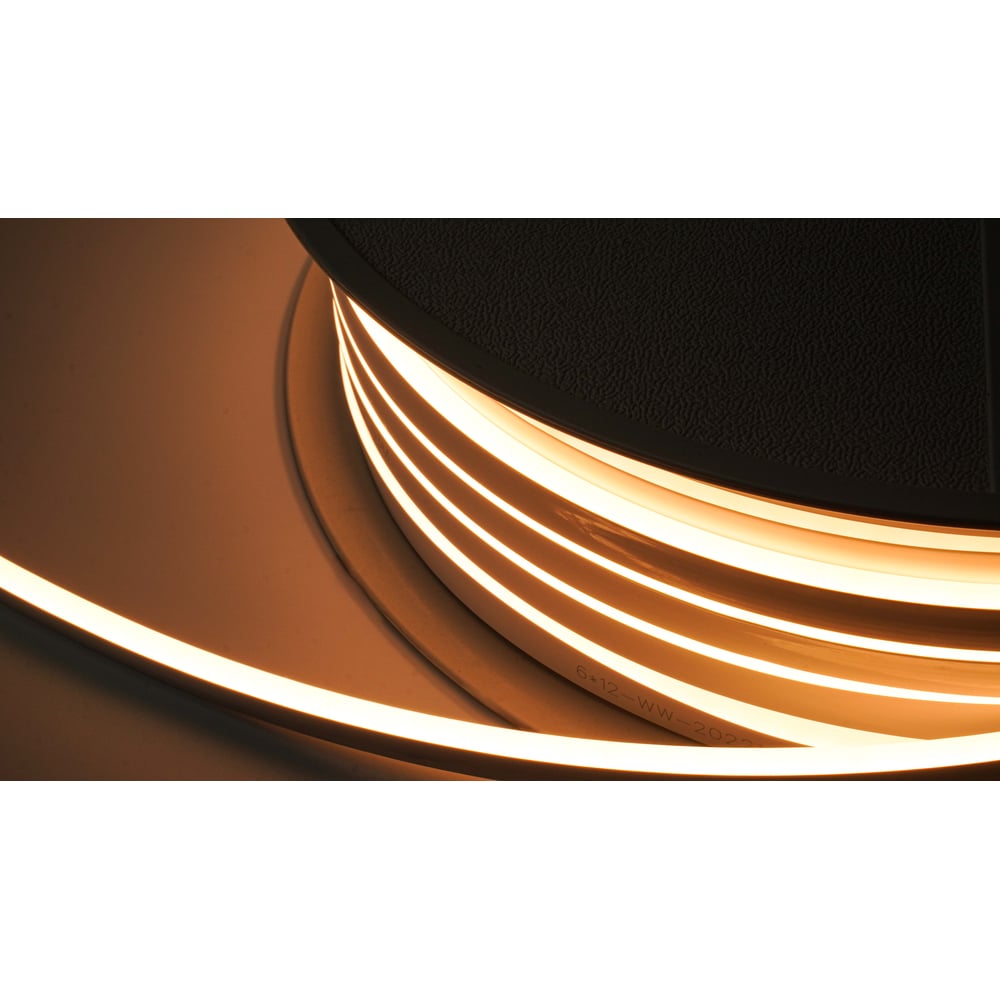 Изображение товара Неон тонкий DIAMOND LED 12V, (5 п.м.) теплый белый NEON-6X12-SIL-DC12-WARM WHITE-10mm-MEN