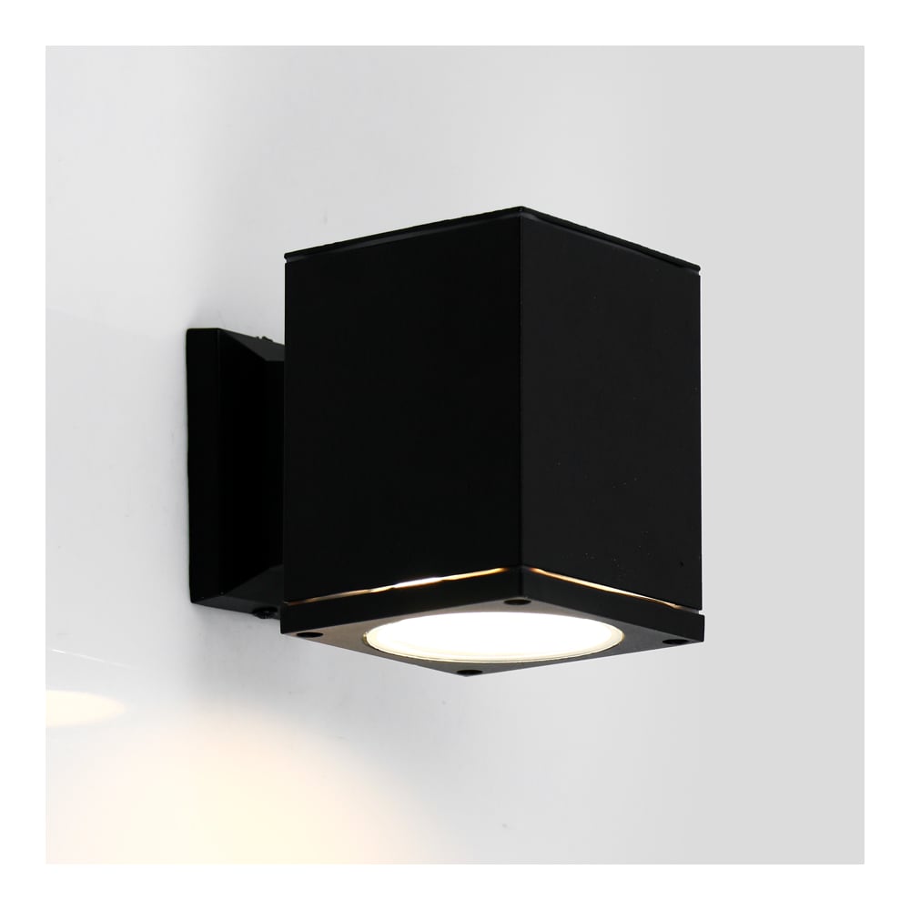 Уличный фасадный светильник под лампу GX53 General Lighting Systems Кватро GWL-GX53-M-IP65 662265