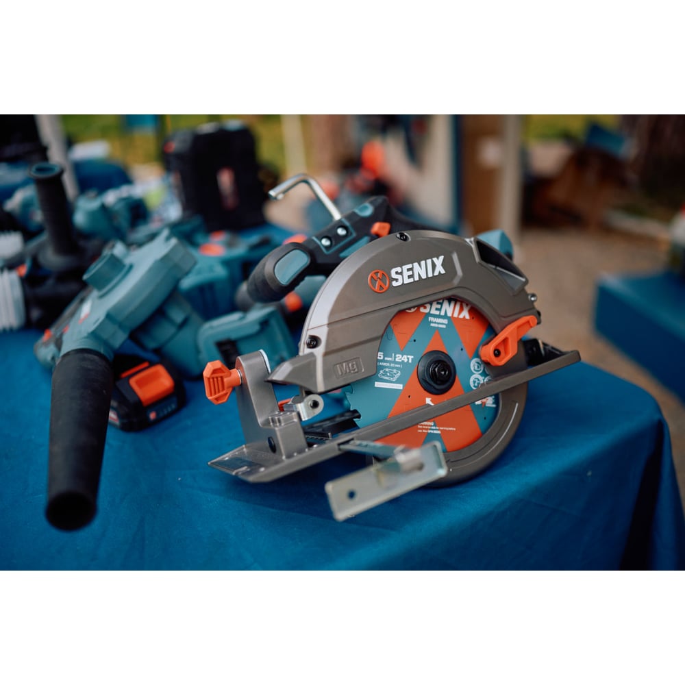 Изображение товара Дисковая пила SENIX серии X2 20В, 165 мм диск, без АКБ и ЗУ PSCX2-M8-EU-0