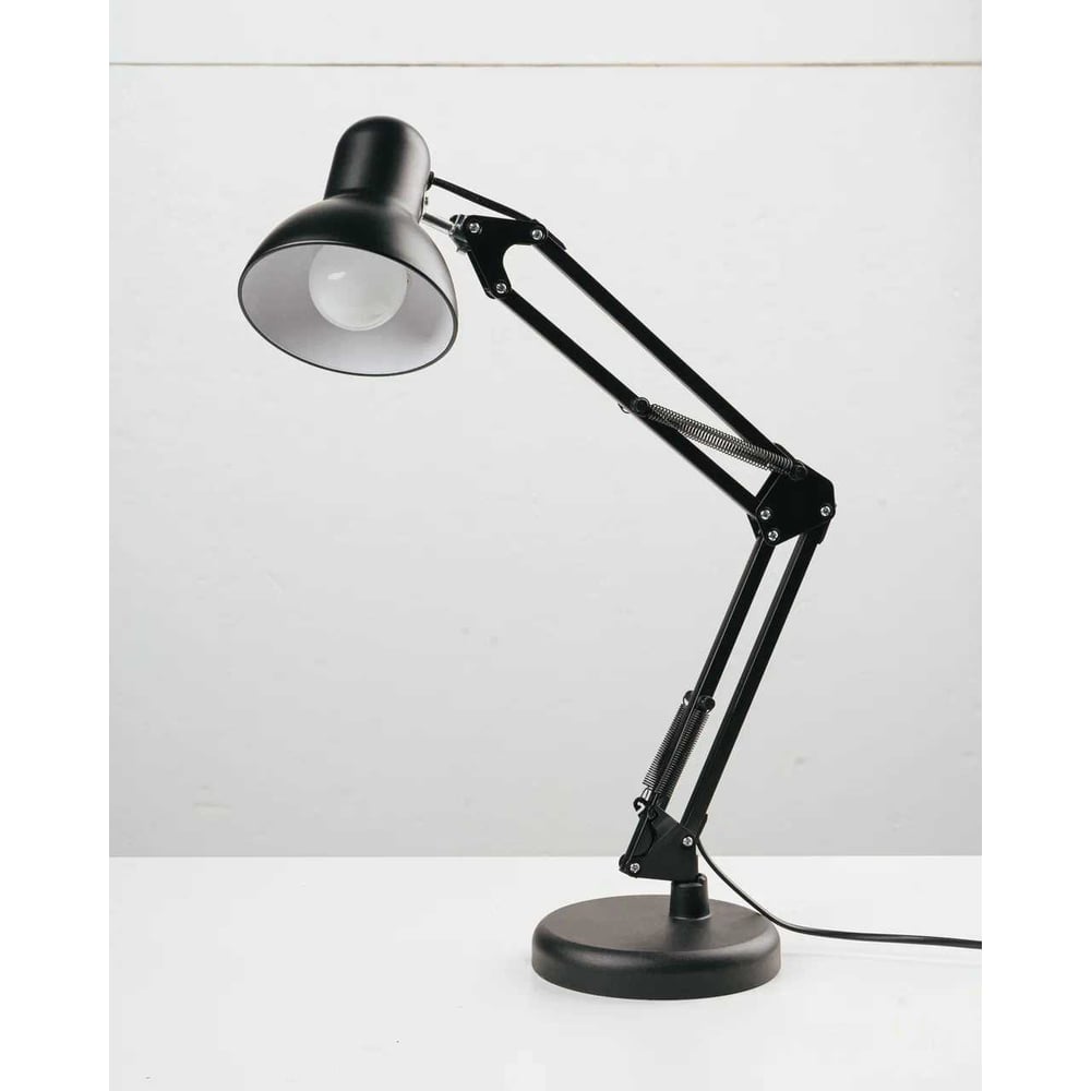 Изображение товара Настольная лампа SVih черная с цоколем E27, 60Вт, стиль модерн