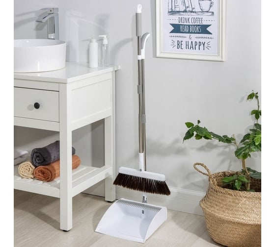 Изображение товара Комплект для уборки СИМАЛЕНД щетка 25x95, совок 26x25x94, с поворотной рабочей частью щетки 7077280