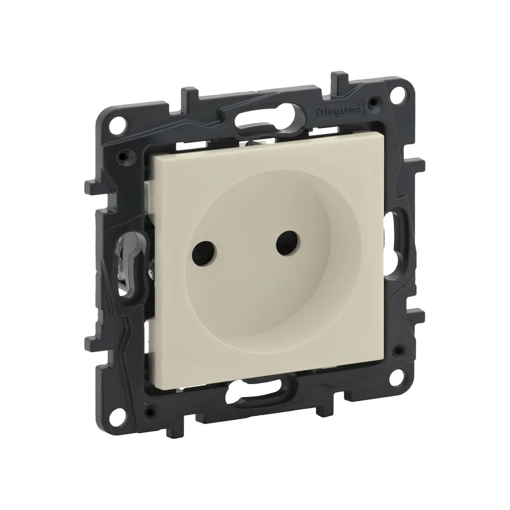Розетка Legrand STRUCTURA без заземляющего контакта, без защитных шторок, 16А, слоновая кость 764201
