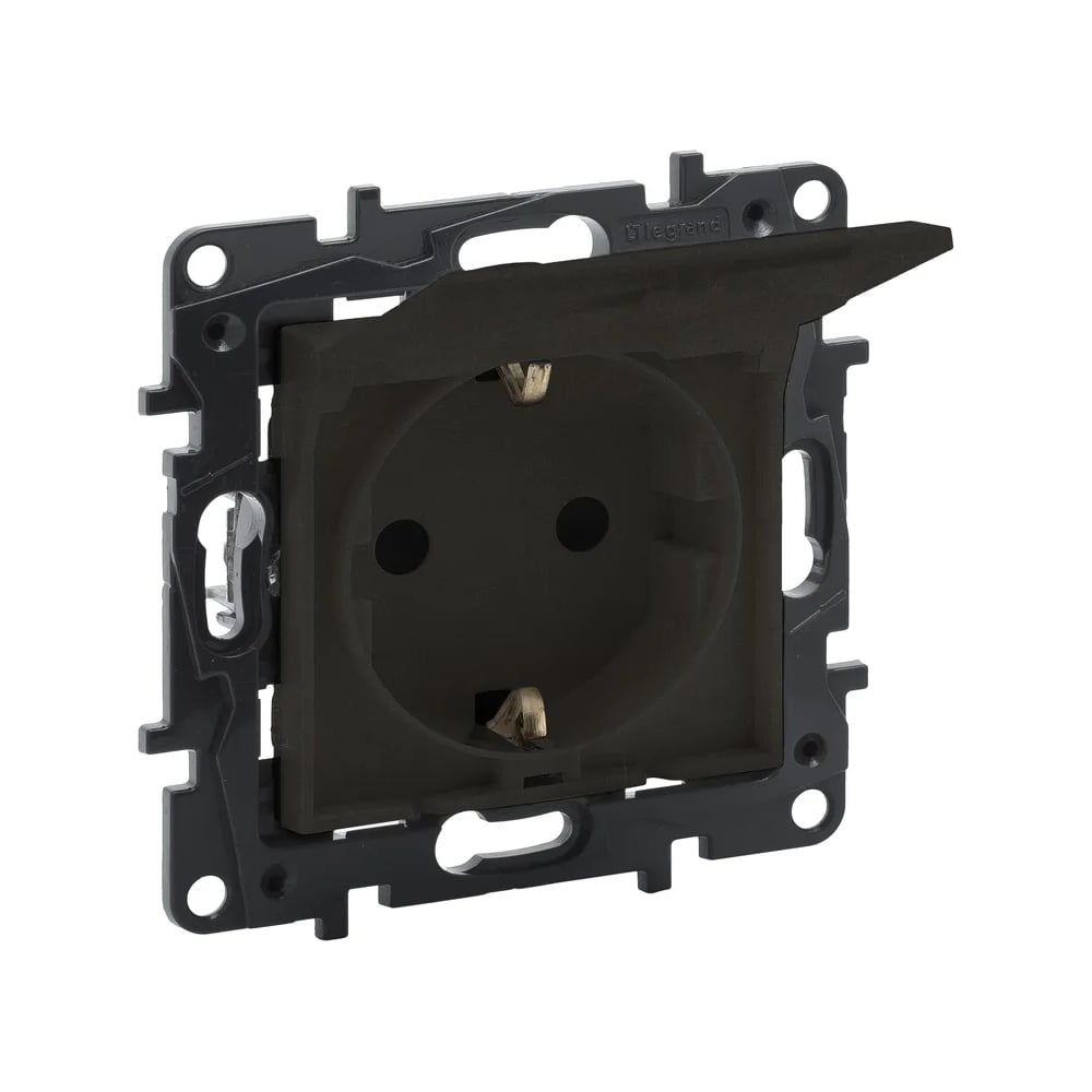 Розетка Legrand STRUCTURA с заземляющим контактом, с защитными шторками, с крышкой, 16А, IP44, магнезиум 764243