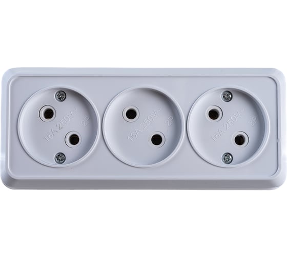 Изображение товара Розетка Intro Quadro без заземления трехместная 3x2P, 16А-250В, IP20, открытая установка, белый, Б0053809