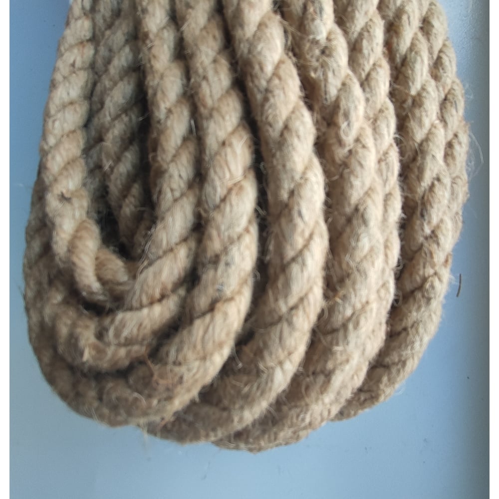Изображение товара Джутовая веревка Шнурком 12 мм 20 м для хозяйственных работ и рукоделия