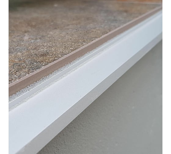 Изображение товара Капельник РУССКИЙ ПРОФИЛЬ 2.7 м, анодированное, серебро матовое 4680427012457