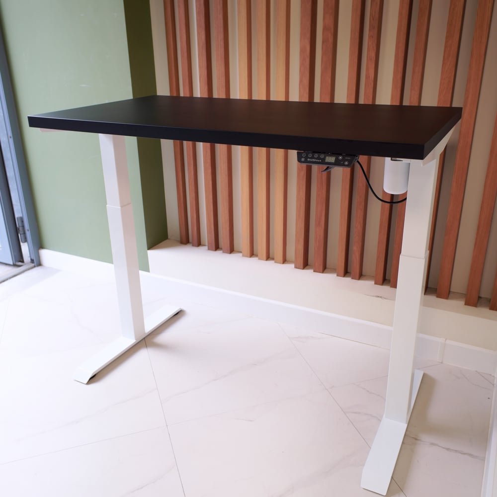 Изображение товара Стол с регулируемой высотой StolStoya МОТОР UP 140x70 см черный и белый