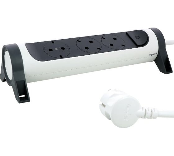 Изображение товара Удлинитель с заземлением Legrand Legrand 3 розетки с кабелем 1,5 м., с кнопкой включения и поворотным основанием, цвет: бело-черный 694527