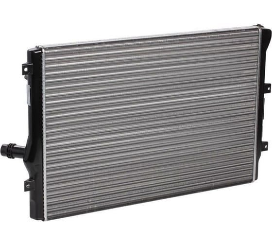 Изображение товара Радиатор охлаждения для автомобилей Octavia A5 /VW Golf V /Passat 1.6D/2.0D/2.0T LUZAR LRc 1803