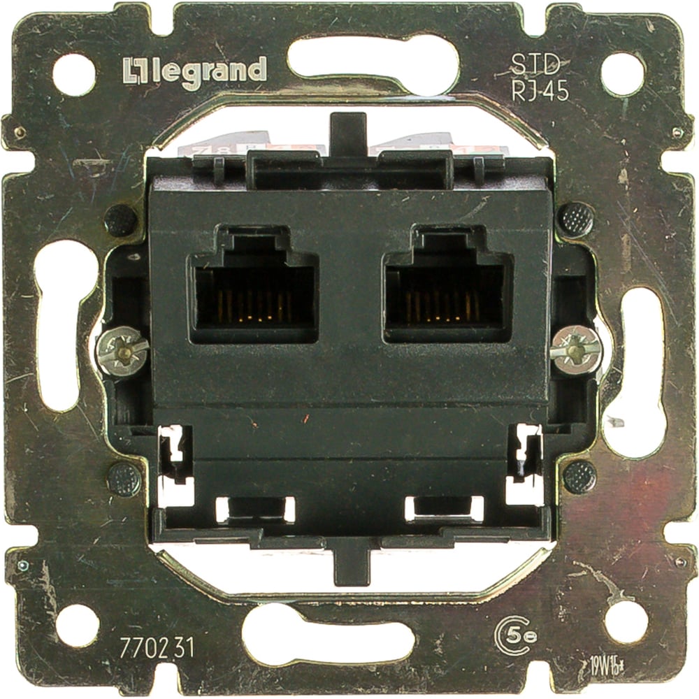 фото Компьютерная розетка rj45, двойная legrand valena 770231