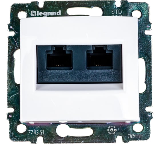 Изображение товара Розетка Legrand компьютерная двойная RJ45 категория 5e UTP Legrand Valena с захватами белый 694292