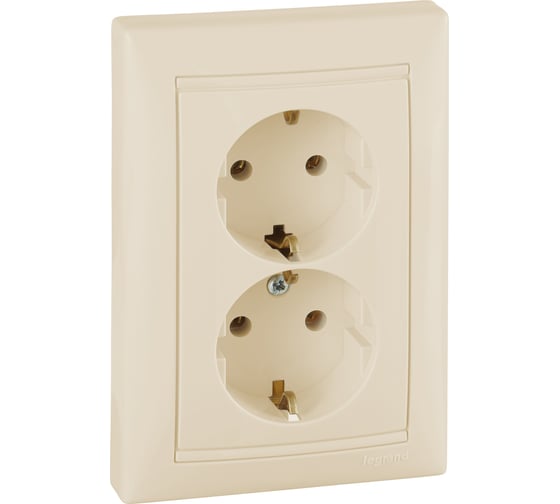 Изображение товара Розетка Legrand двойная с заземлением Legrand Valena без шторок в сборе 16А 250В винтовые зажимы слоновая кость 695616