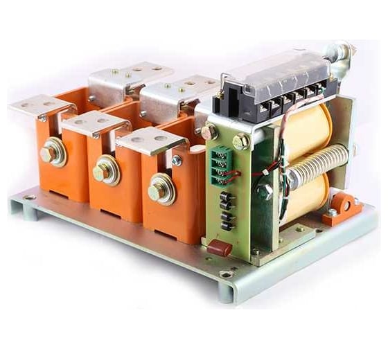 Изображение товара Вакуумный контактор ВТМ (S) КВ50 630А 380В ВТМ00031086