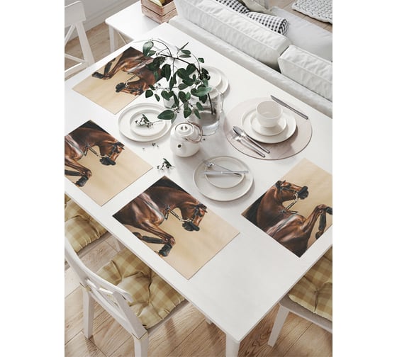 Изображение товара Комплект тканевых салфеток для сервировки стола JOYARTY "смелая лошадь", 32x46 см, 4 шт. np_16153