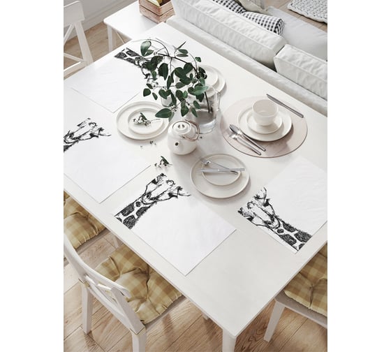 Изображение товара Комплект тканевых салфеток для сервировки стола JOYARTY "скромный жираф", 32x46 см, 4 шт. np_18095