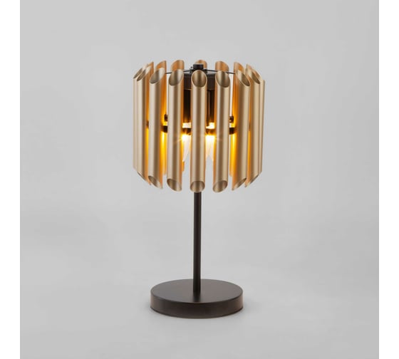 Изображение товара Настольный светильник Bogate's 01106/3 шампань a058058