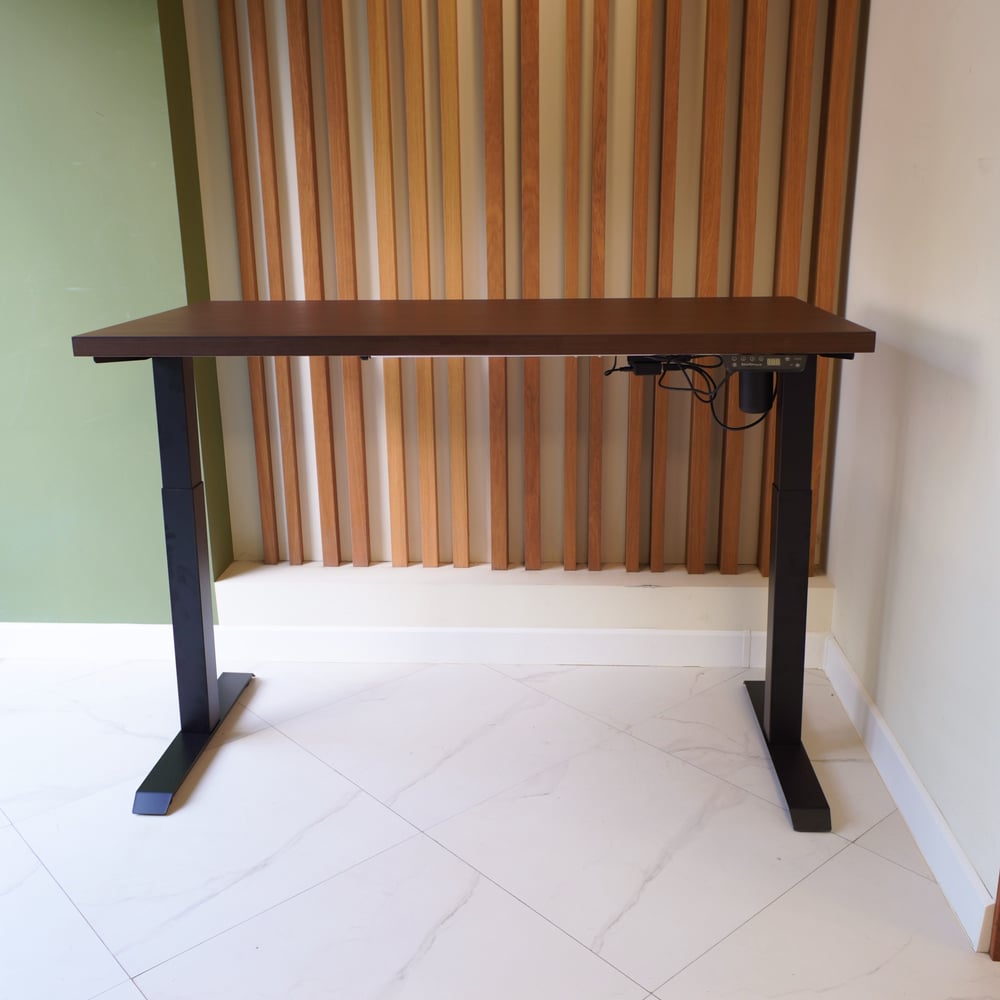 Изображение товара Стол с регулируемой высотой StolStoya МОТОР UP 160x80 см, венге и черный МДФ