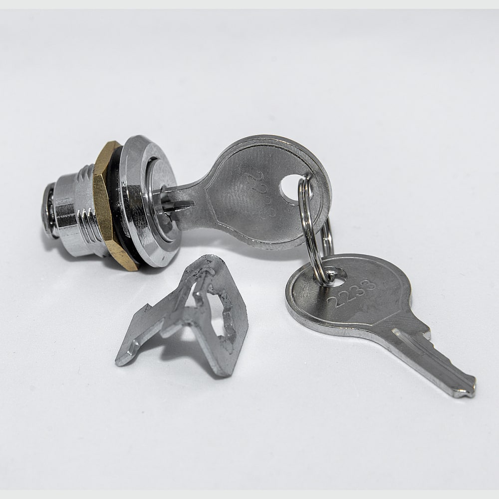 Металлический замок с ключом для распределительных щитков серии D TEHNOPLAST металлический замок с ключом для распределительных щитков серии d tehnoplast
